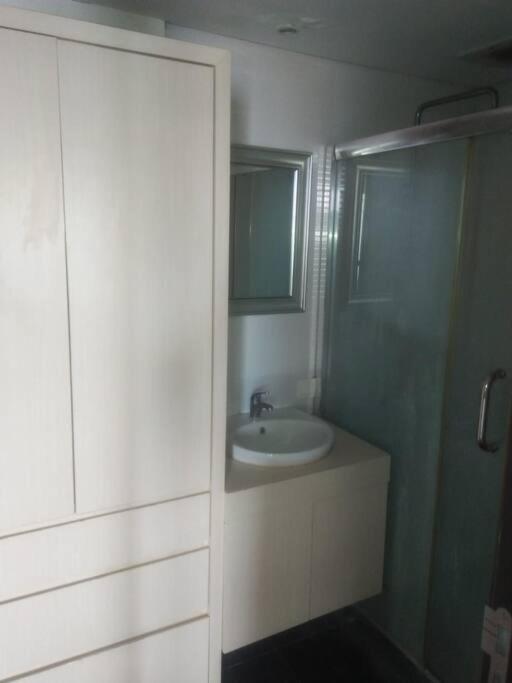 Mg Suite 1Bedroom Apartment By Just Inn Management Σεμαράνγκ Εξωτερικό φωτογραφία